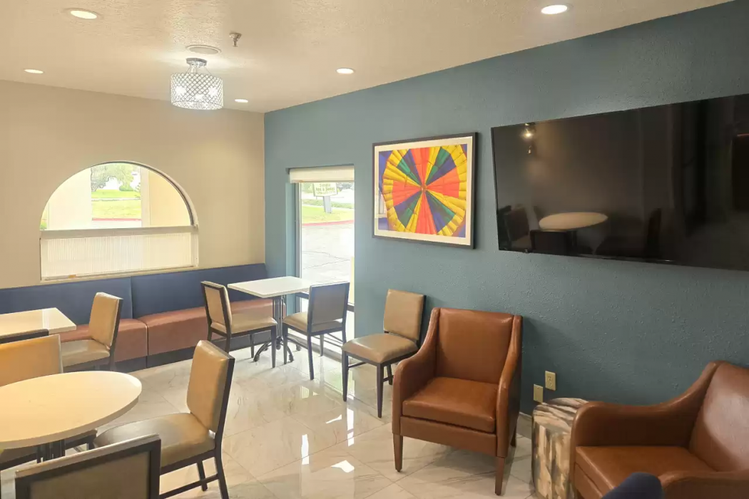 Quality Inn & Suites Sunport Airport Albuquerque 5/28