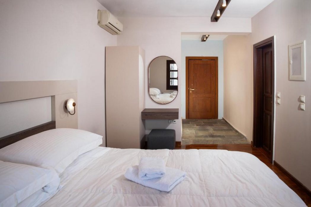Erofili Hotel and Suites 8/45