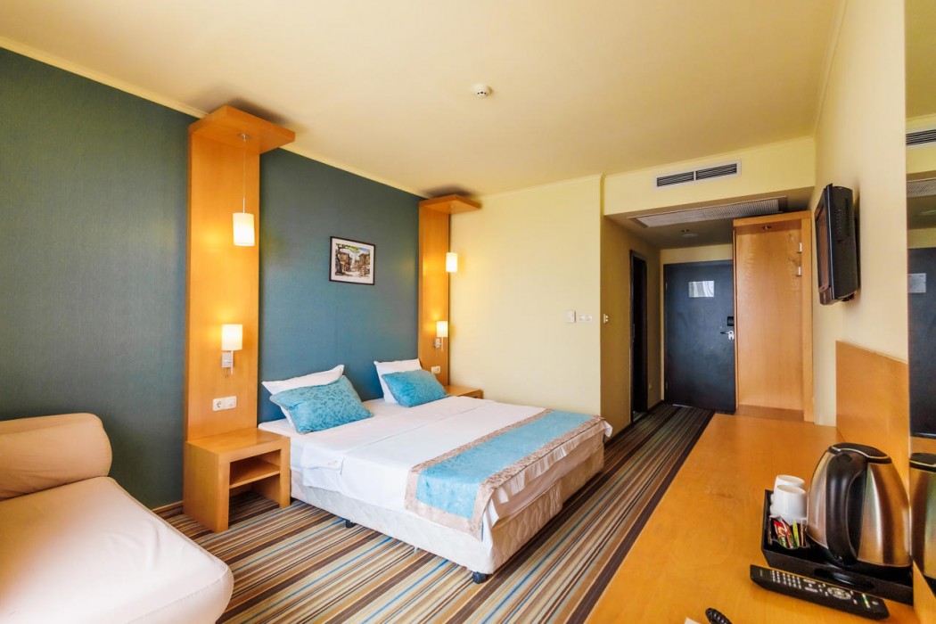 Mirage Hotel 23/76