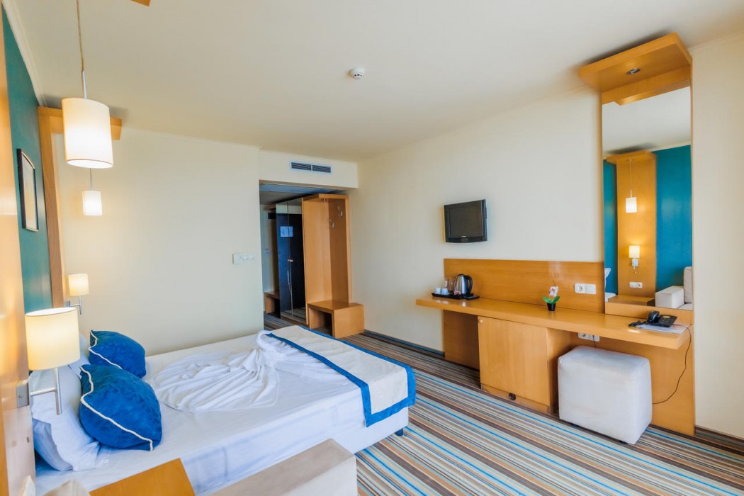 Mirage Hotel 14/76