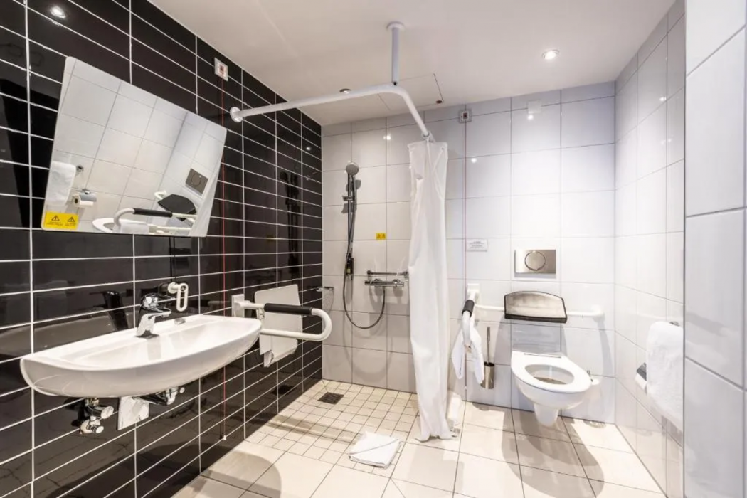 Premier Inn Dusseldorf City Centre 11/33