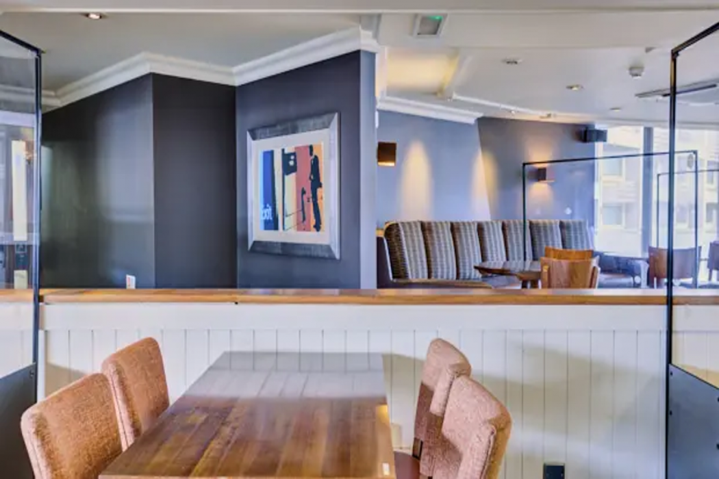 Premier Inn London Putney Bridge 20/30