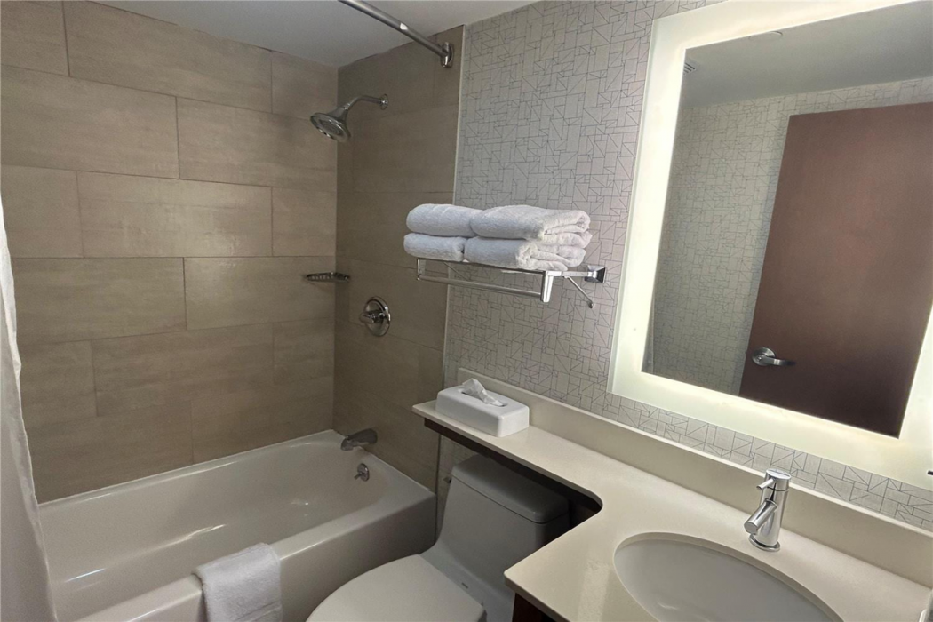 Best Western Roslyn-Long Island Hotel 7/17