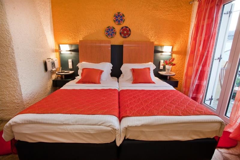 Thymis Home - Adults Only 27/33