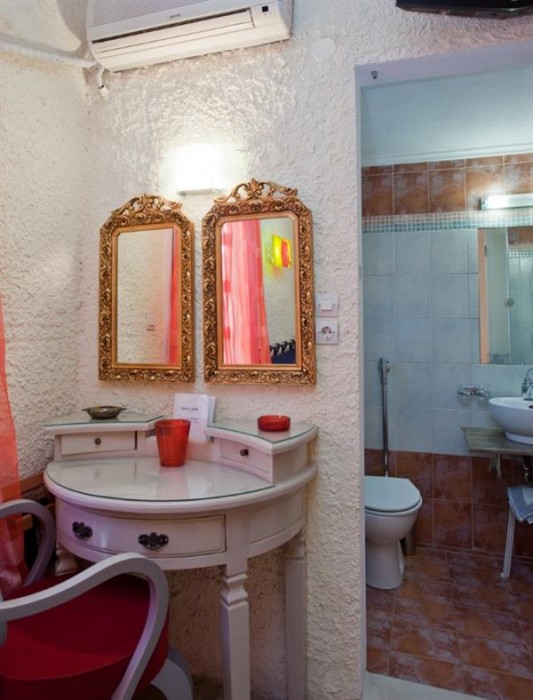 Thymis Home - Adults Only 28/33