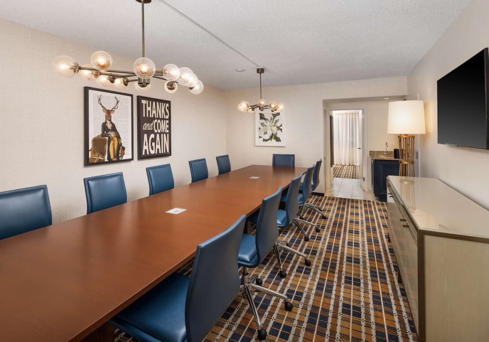 Embassy Suites Atlanta Buckhead 20/56
