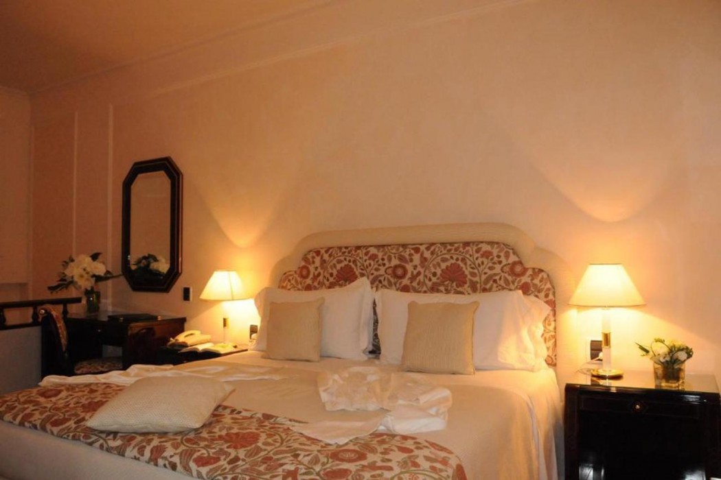Hotel De La Ville 7/40