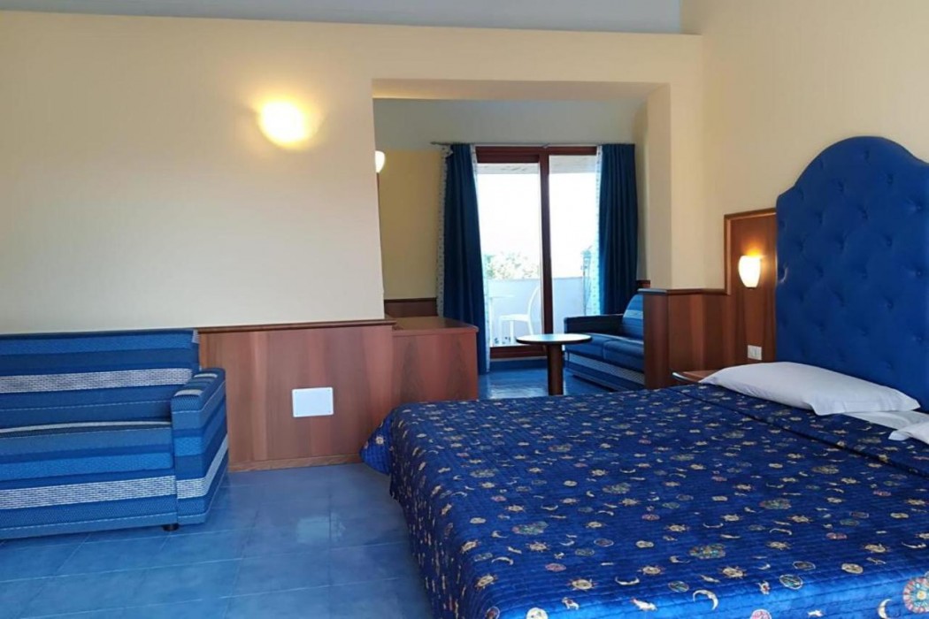 Room at Kalos, GIARDINI NAXOS