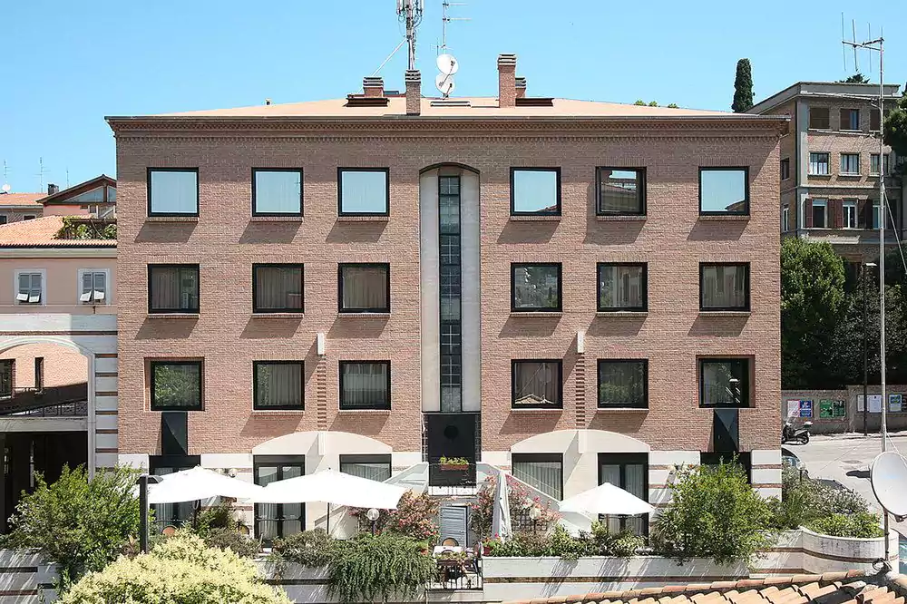 City Hotel Ancona 1/17