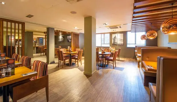 Premier Inn London Hammersmith (Ravenscourt Park) 22/32