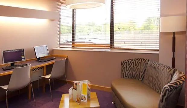 Premier Inn London Hanger Lane 16/34