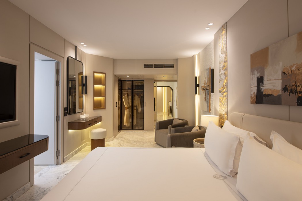 Sonesta St George Hotel 8/44