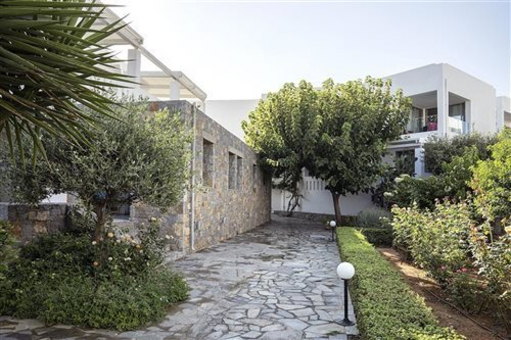 Maritimo Beach Hotel 25/65