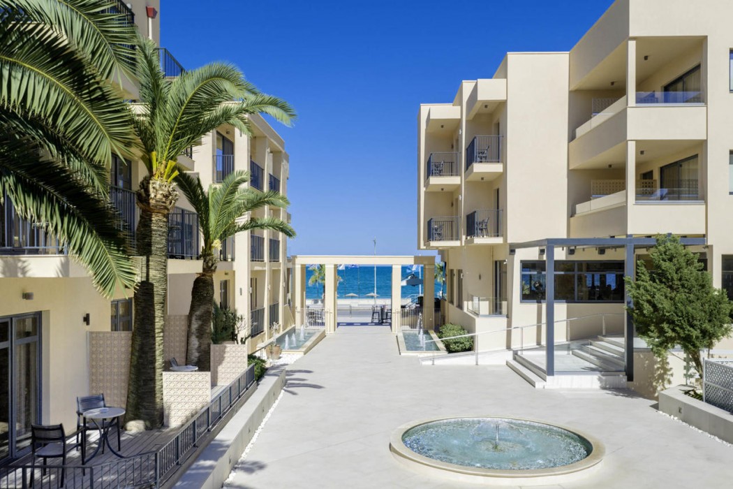 Atlantis Beach photo5