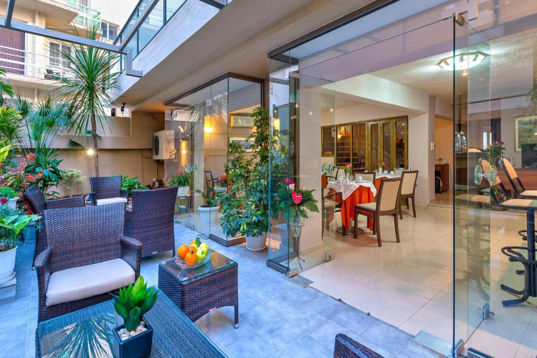 Leonidas Hotel & Apartments 42/63