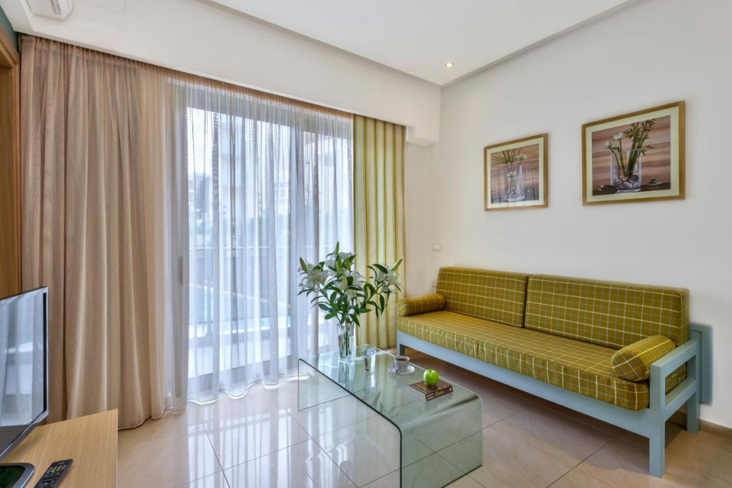 Leonidas Hotel & Apartments 9/63