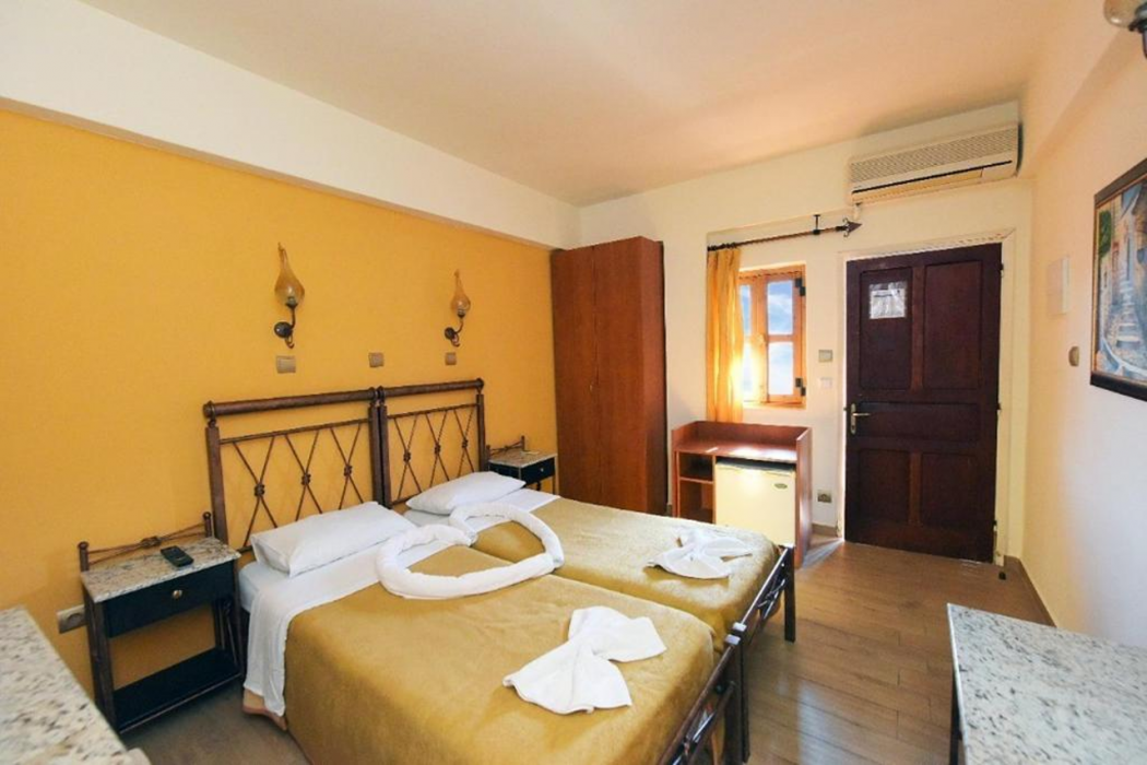 Paris Hotel 17/58