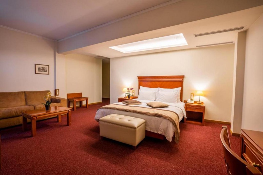 Ilissos Hotel 3/26