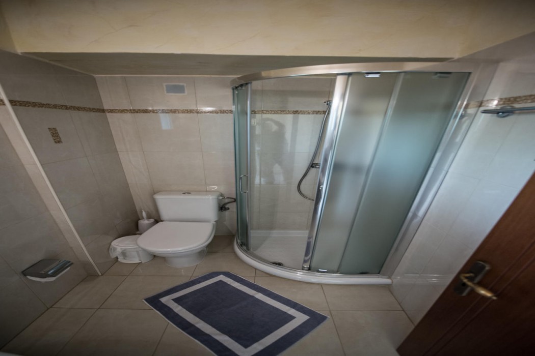 Ionis Hotel 26/42