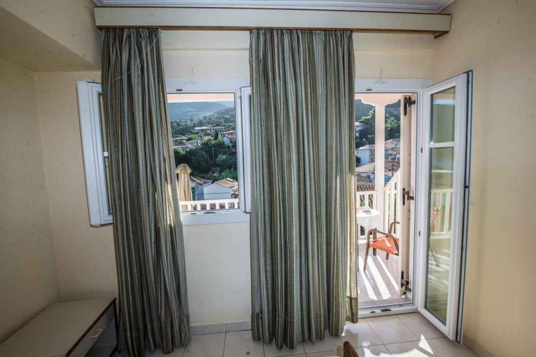 Ionis Hotel 29/42