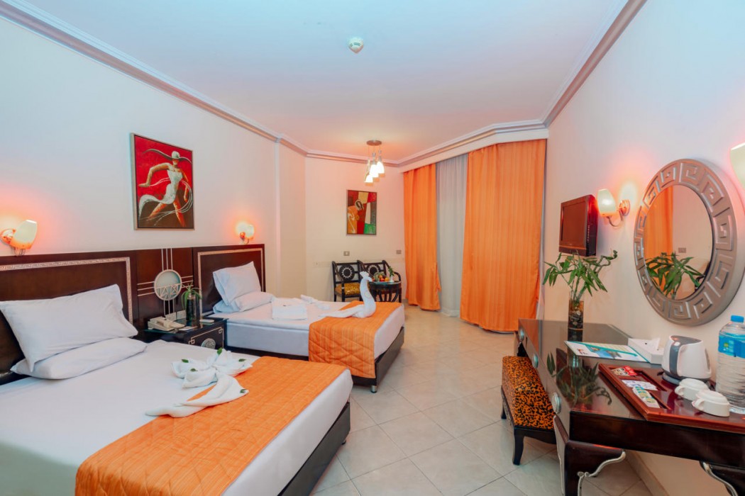 Sphinx Aqua Park Beach Resort 12/74