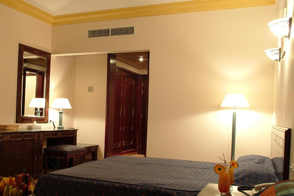Lahami Bay Beach Resort And Gardens 13/79