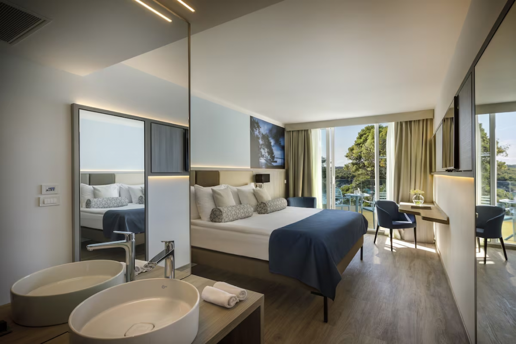 Valamar Carolina Hotel and Villas 7/12