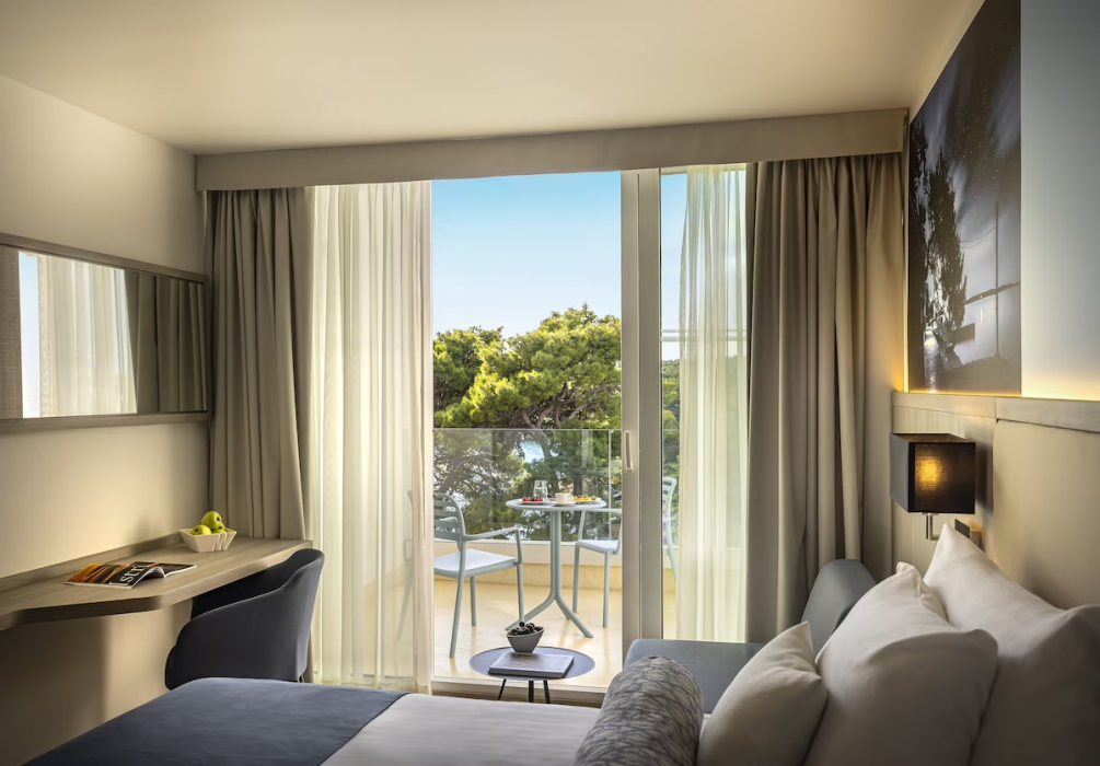 Valamar Carolina Hotel and Villas 9/12