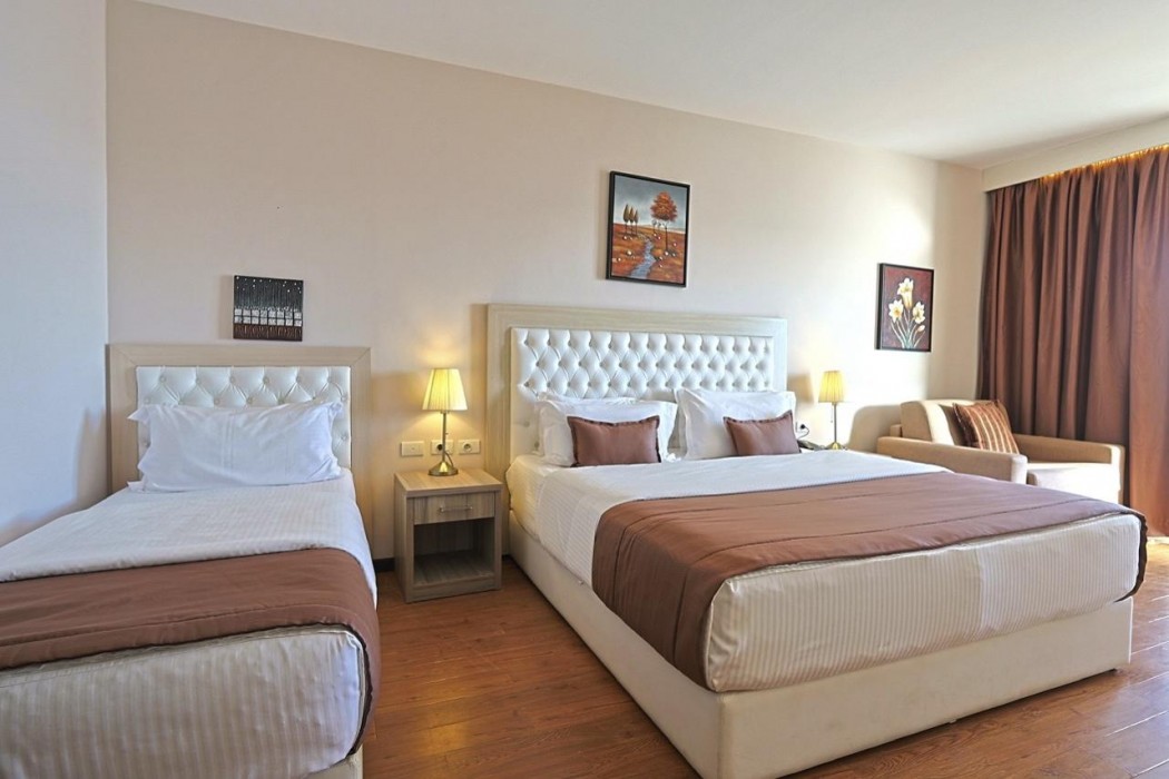 Bleart Hotel 19/92