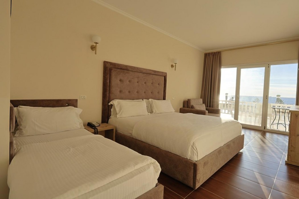 Bleart Hotel 30/92