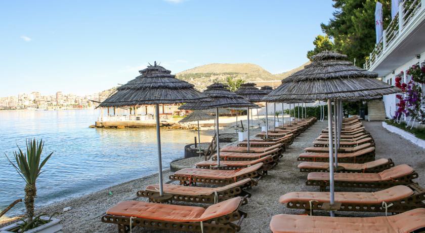 JAROAL HOTEL 33/64
