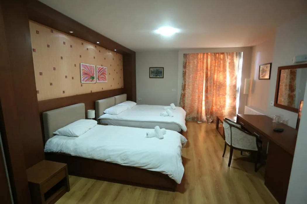 Perla Hotel 12/61
