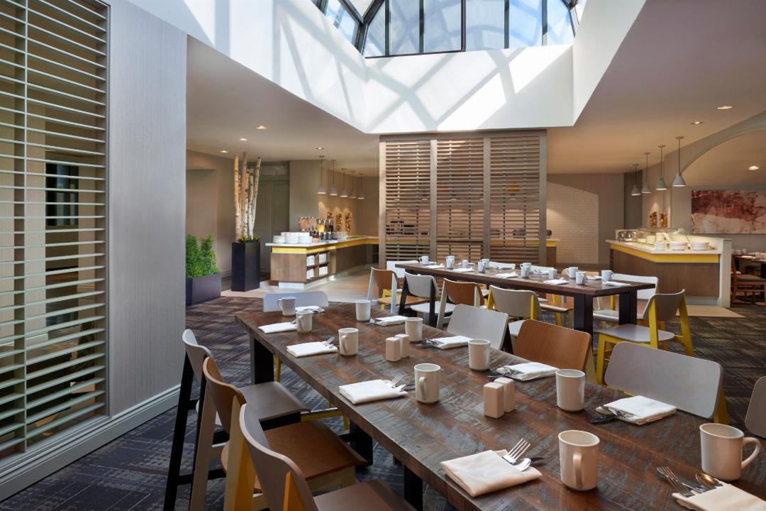 Delta Hotels by Marriott Toronto Airport & Conference Centre 5/32