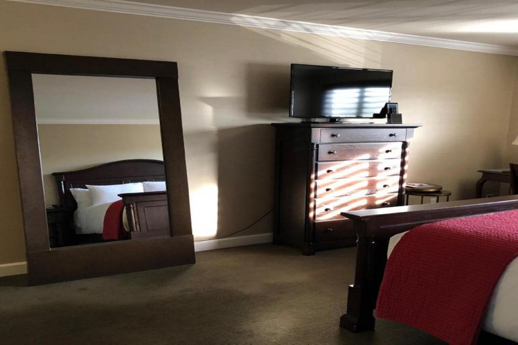 Cupertino Hotel 9/54
