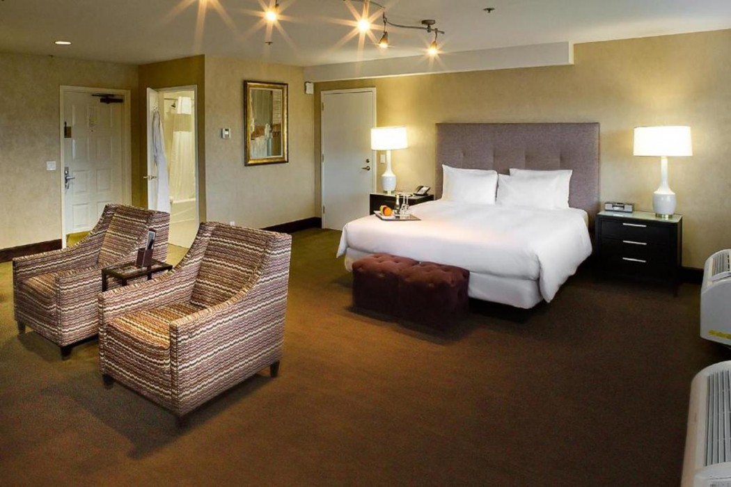 Cupertino Hotel 11/54