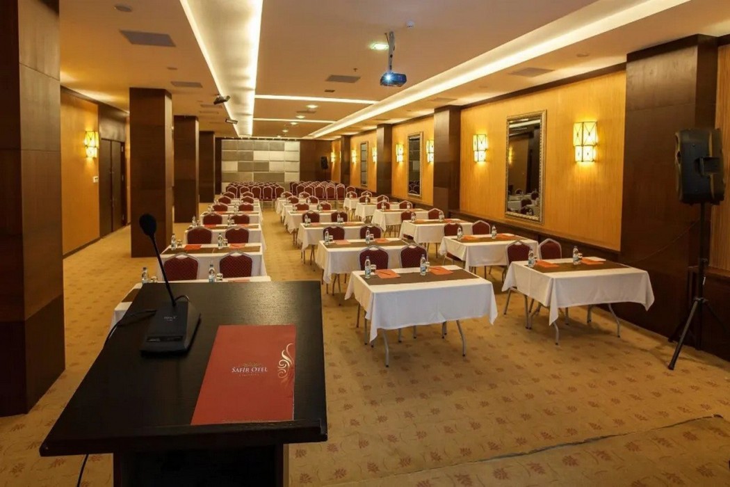 Safir Hotel 9/23