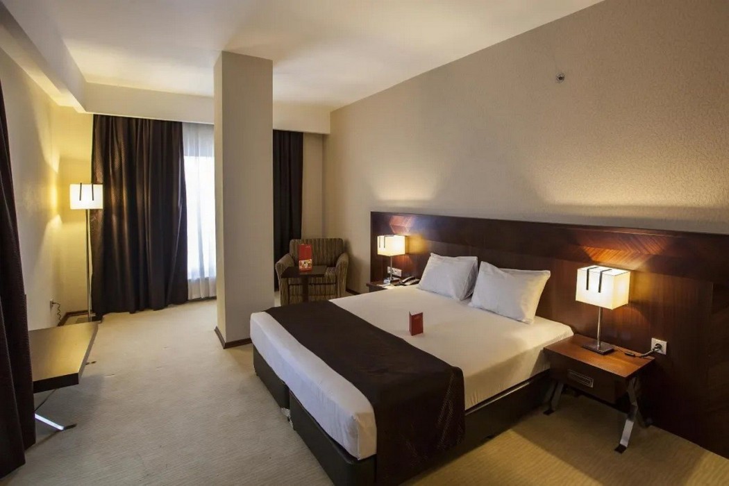 Safir Hotel 11/23