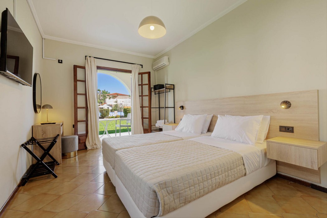 Kamari Corfu Hotel & Apartments 10/42