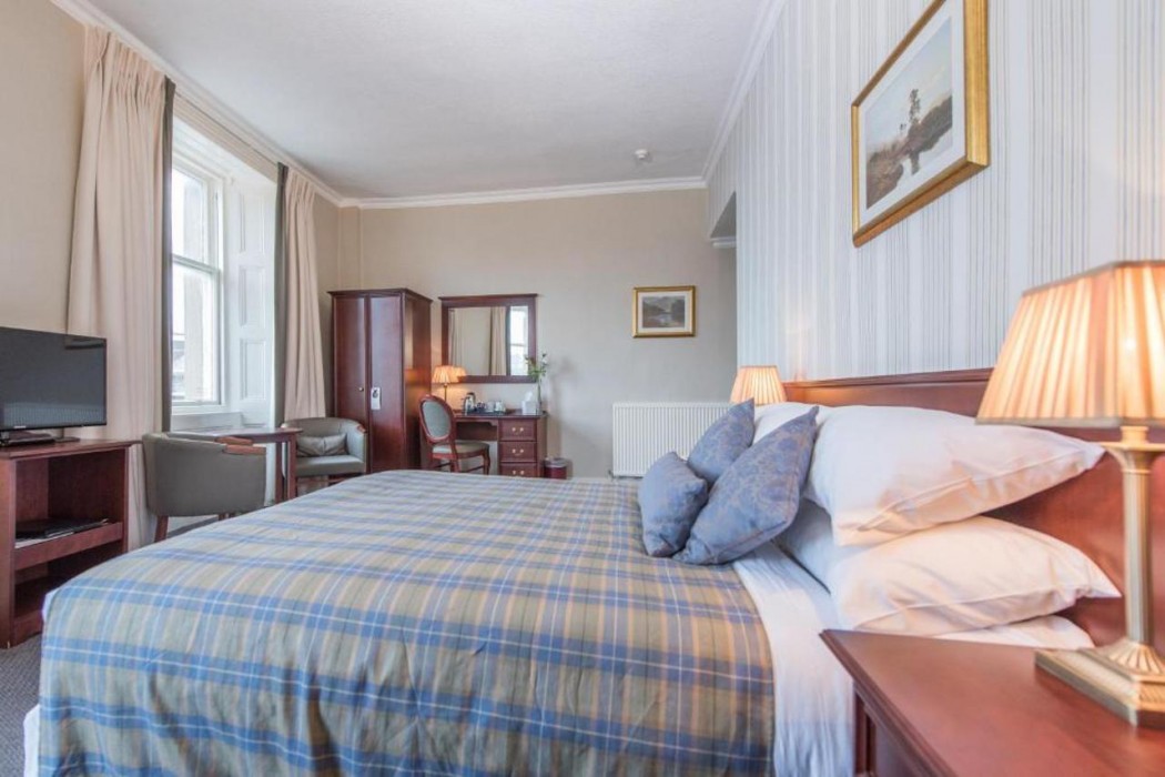 Royal Hotel Oban 12/50