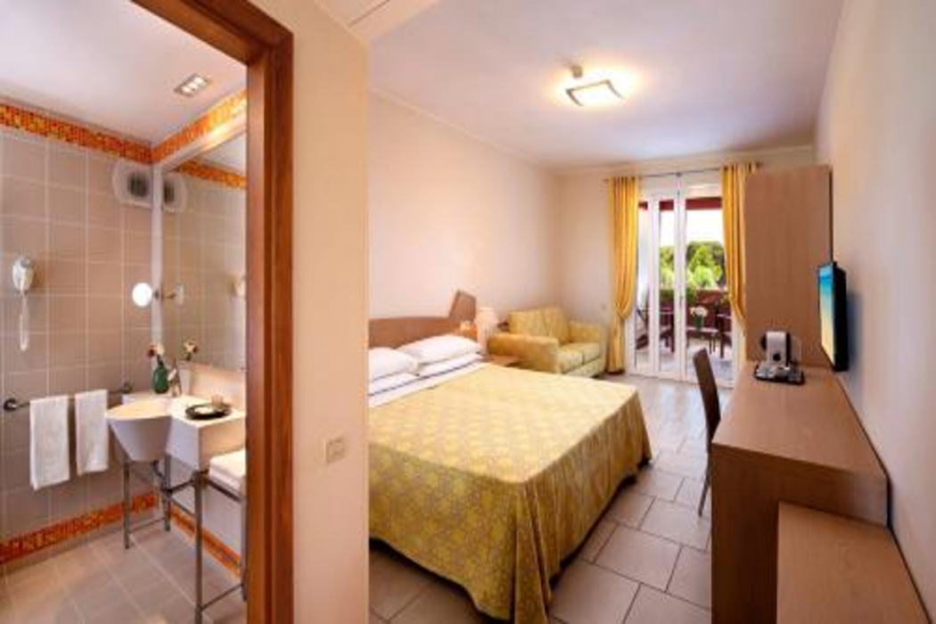 Calane Resort 6/15