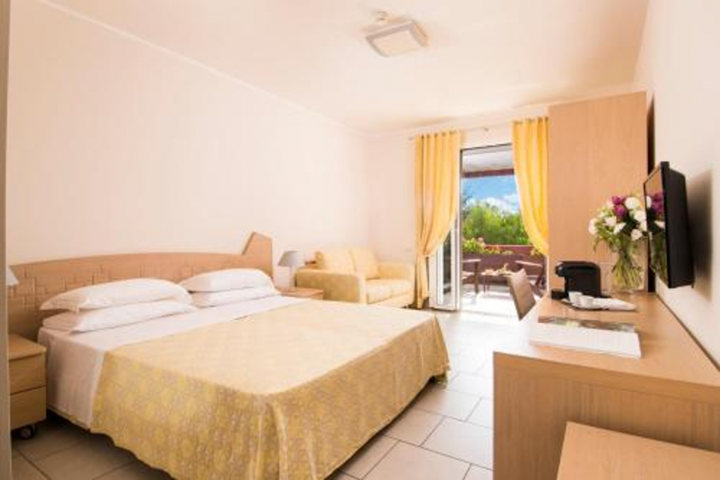 Room at Calane Resort, CASTELLANETA