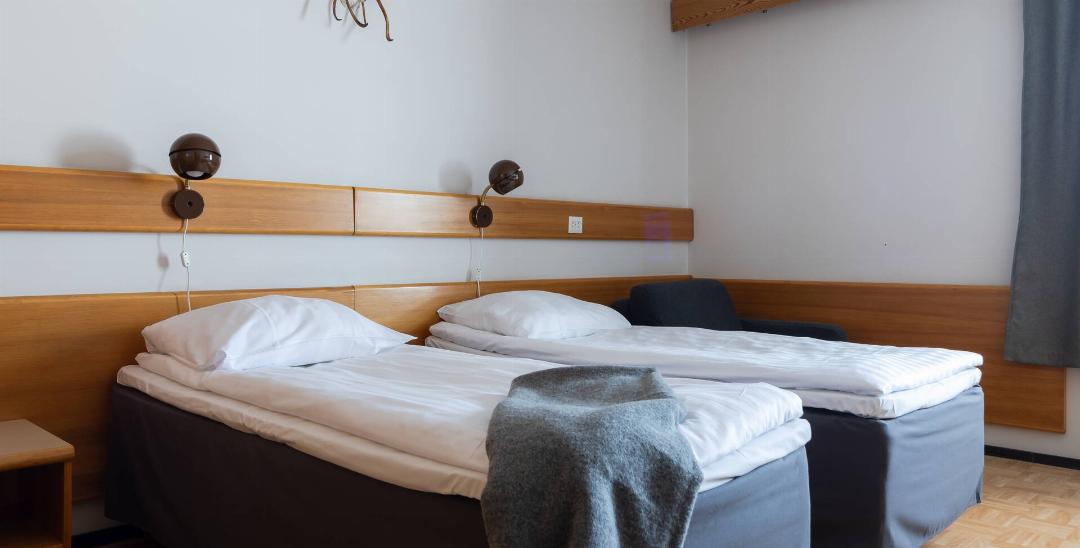 Twin Room.