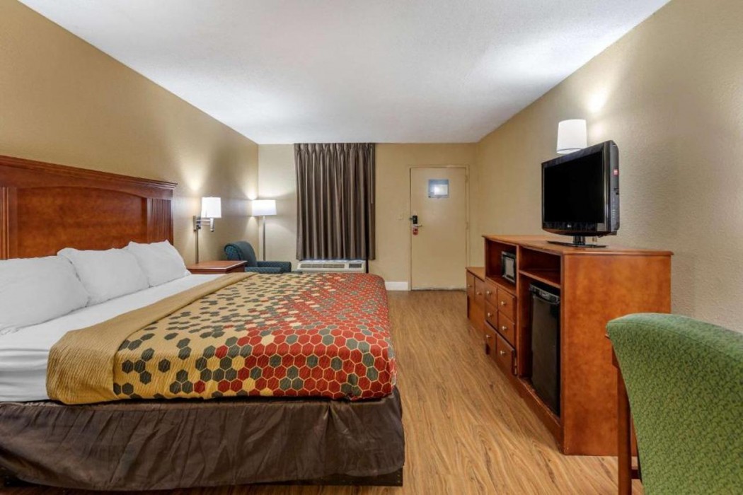 Econo Lodge Cordele 7/20