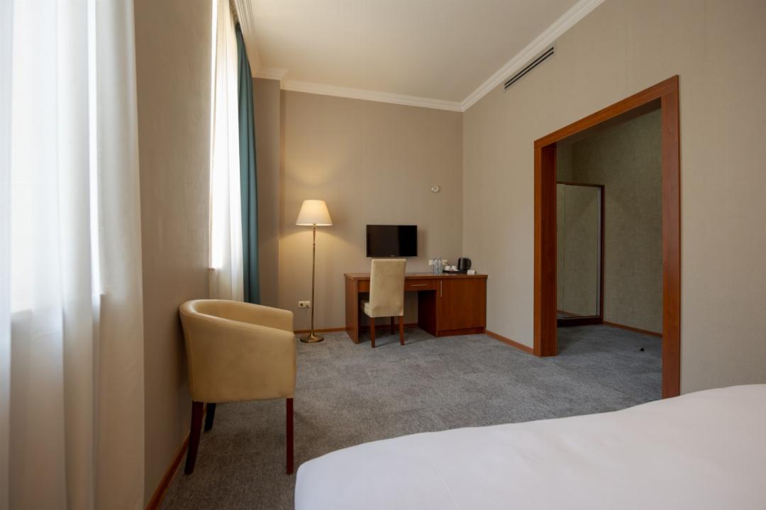 Room at Astoria Tbilisi Hotel, TBILISI