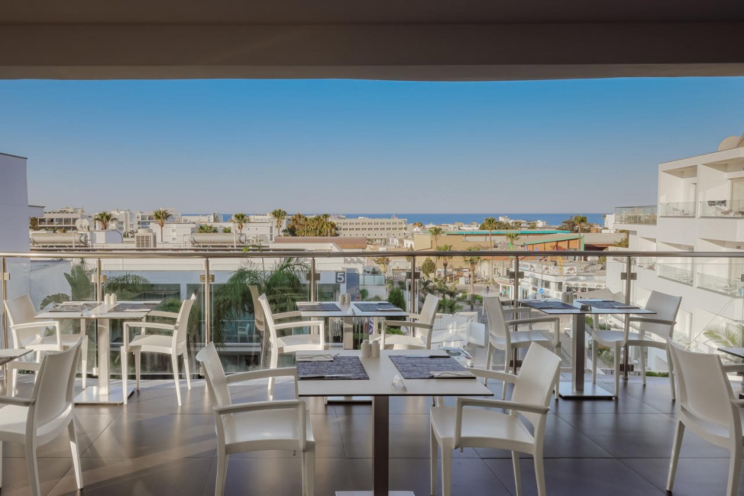 Tasia Maris Oasis Hotel 55/77