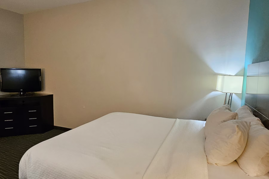 Ramada by Wyndham Burkburnett / Wichita Falls 17/65