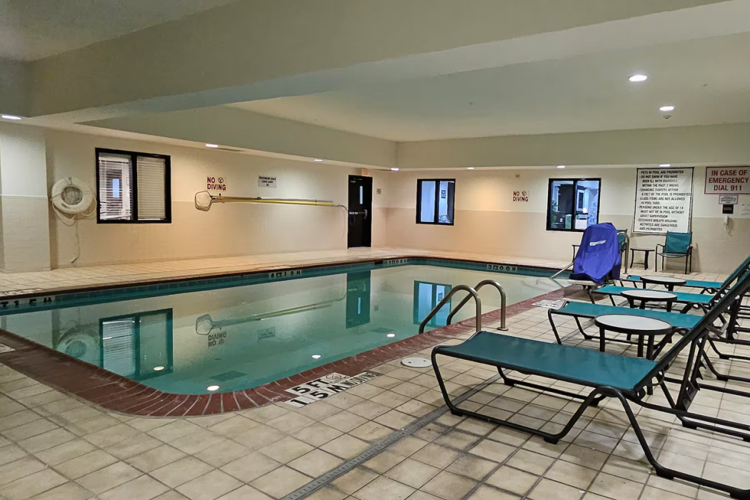Ramada by Wyndham Burkburnett / Wichita Falls 40/65