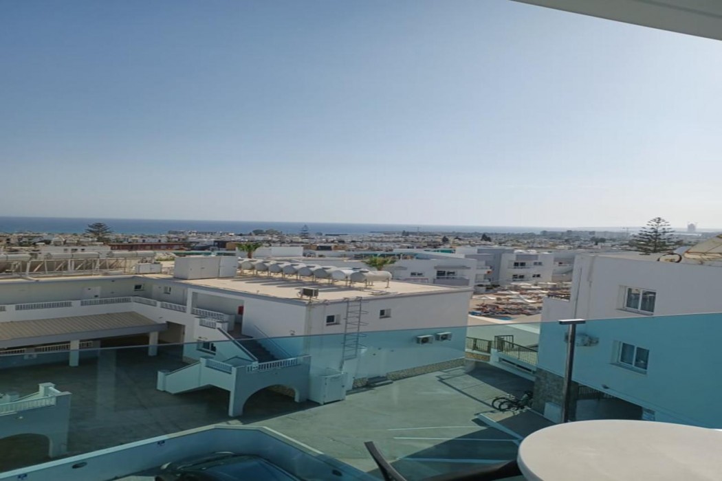 Sunny Blue Hotel 69/131