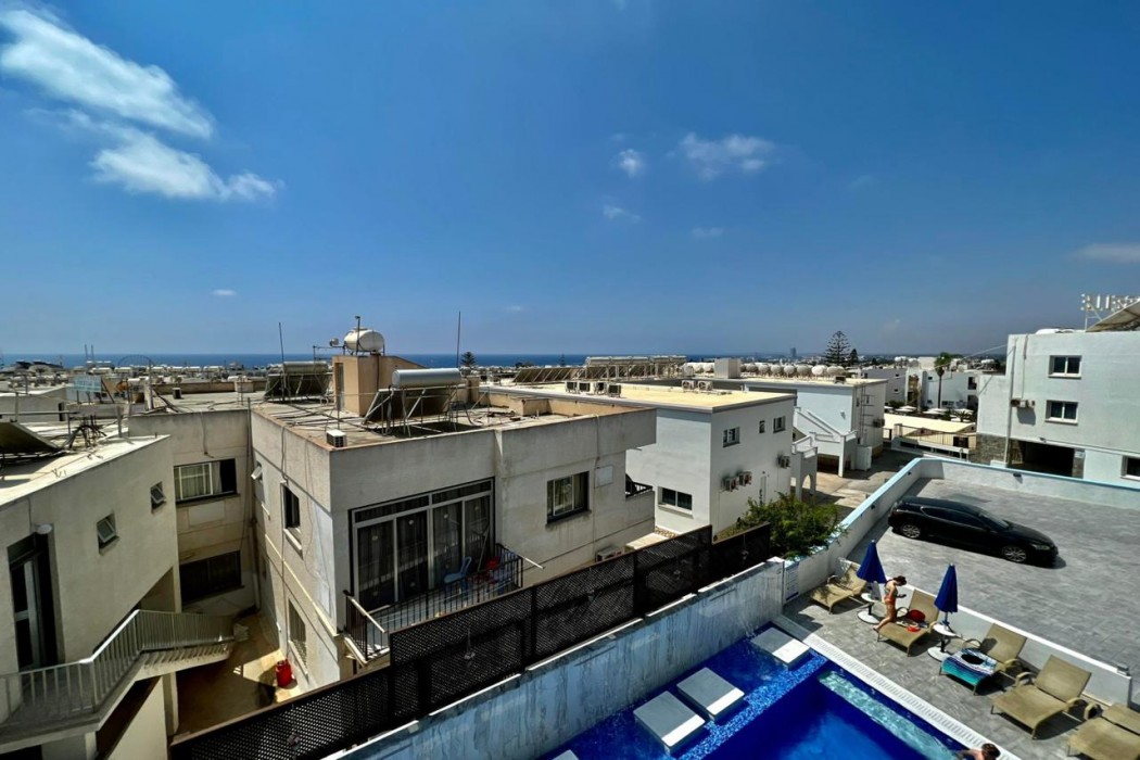 Sunny Blue Hotel 99/131