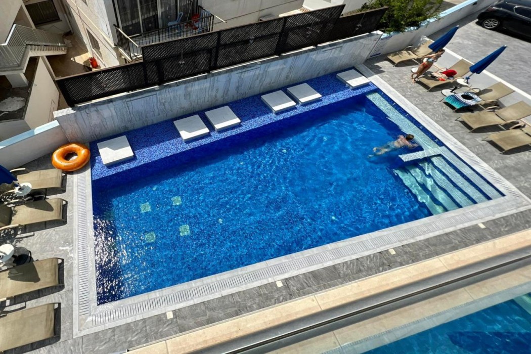 Sunny Blue Hotel 102/131